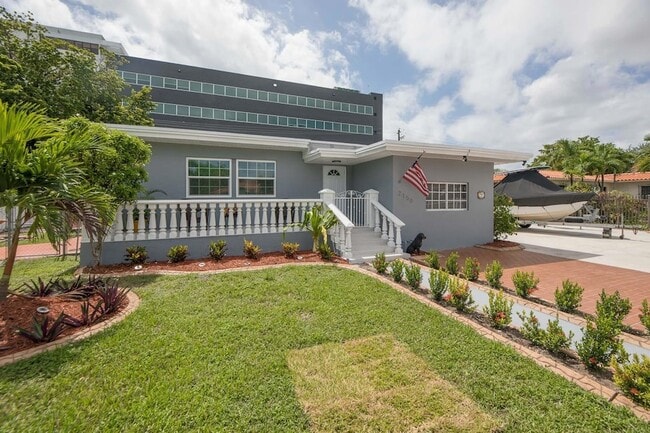 Building Photo - 2150 SW 21st Ter