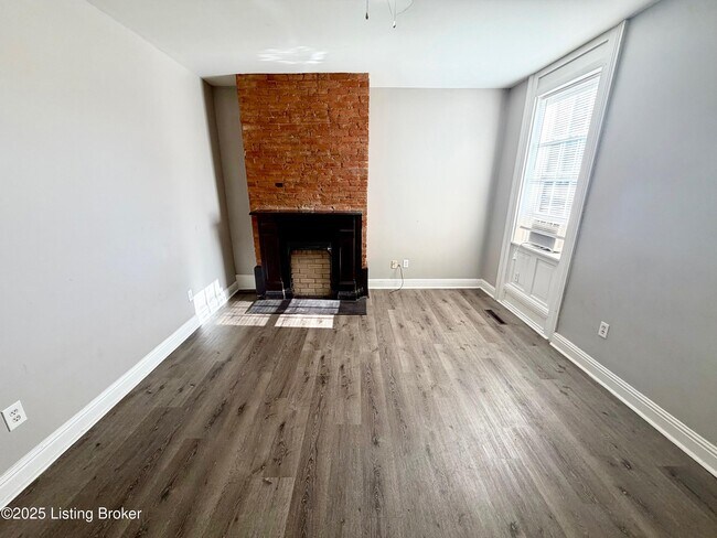 Foto del edificio - 2633 Alford Ave