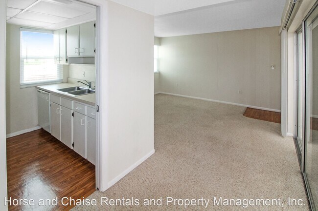 Foto del edificio - 1 br, 1 bath House - 633 Alhambra Rd., #101