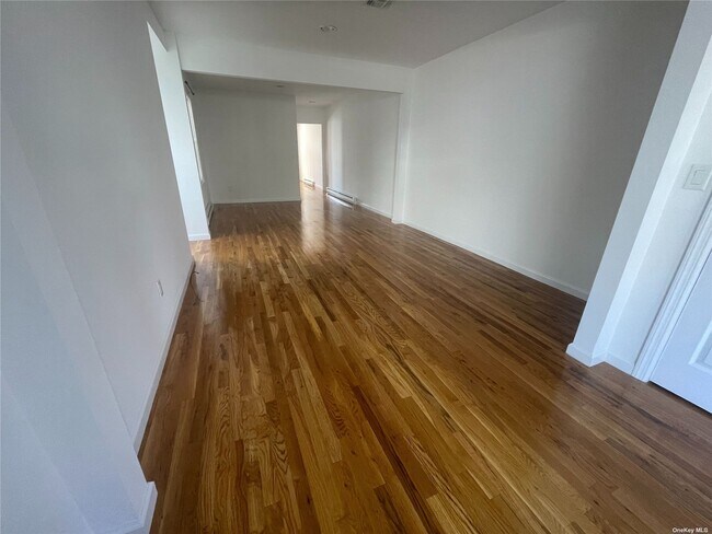 Foto del edificio - 54 Hillside Ave.
