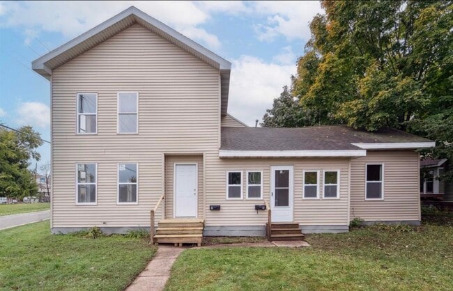 Front (Right Side) - 200 W Beacon Ave