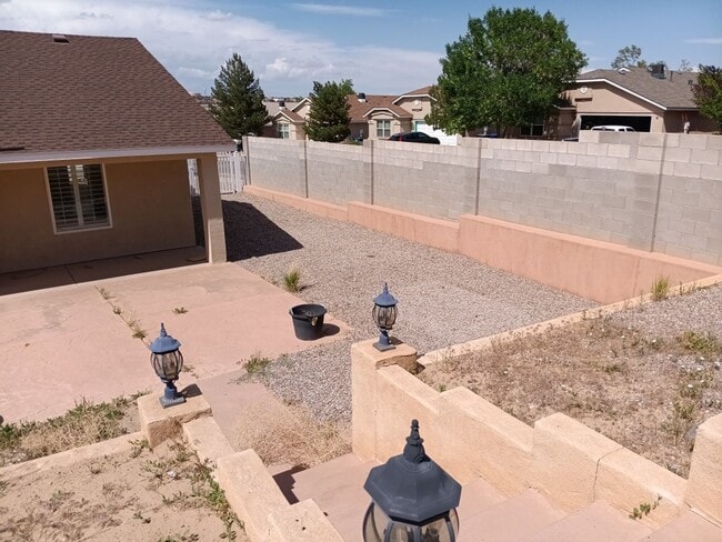 Building Photo - 3 Bedroom, 2-Bathroom Located in NW ABQ!! ...