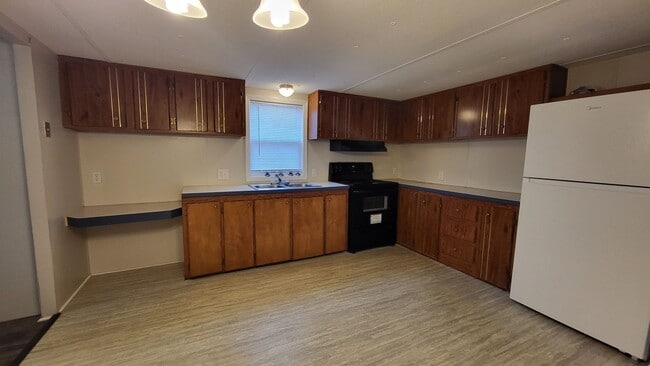 Building Photo - 3-Bedroom 2-bath double wide