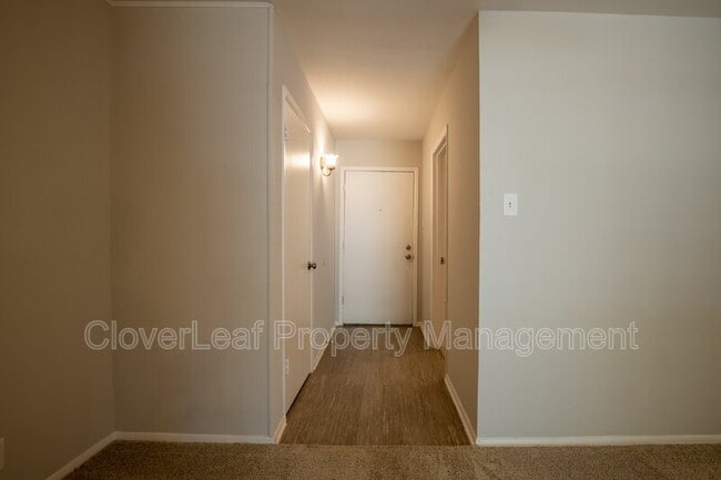 Building Photo - 6000 Evers Rd