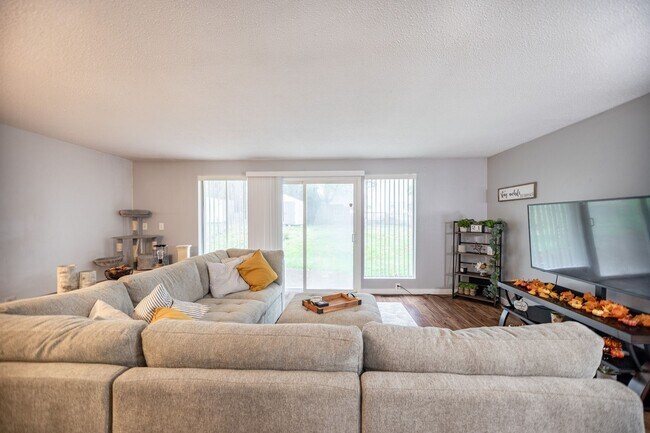 Foto del edificio - 475-477 Z Street Southeast