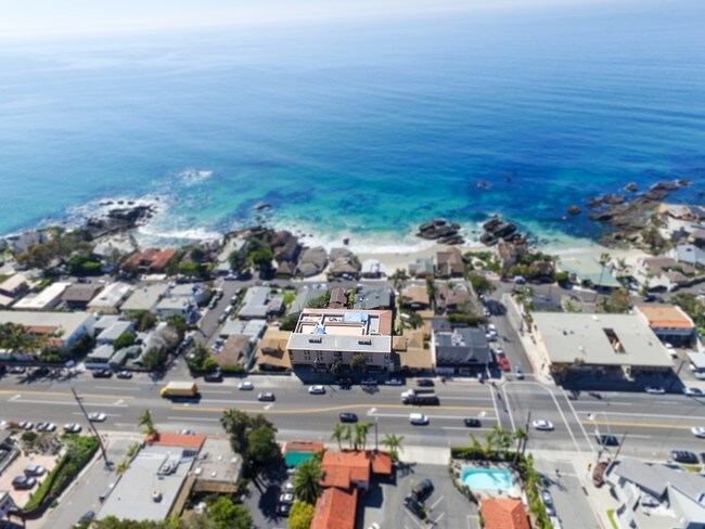 A 1 cuadra de la playa - 2037 S Coast Hwy