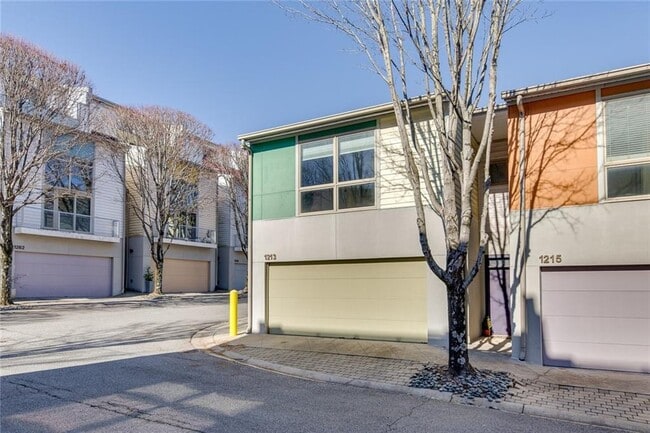 Building Photo - 1213 Van Allen Mews NW