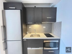 Building Photo - East 39th Street