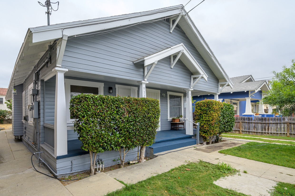 Front of house - 933 S Grand Ave