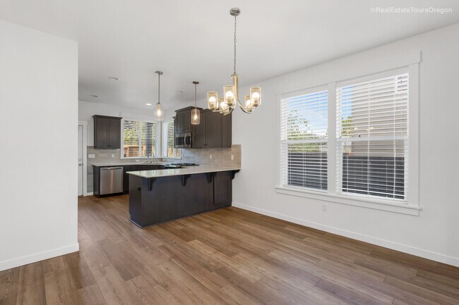 Kitchen - 13708 SE Luca Ave