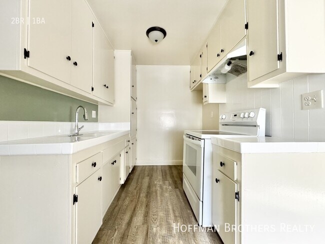 Foto del edificio - 6729 Cleon Ave