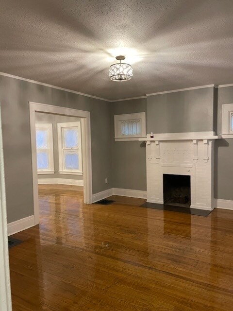 Building Photo - 1050 Bellevue Ave
