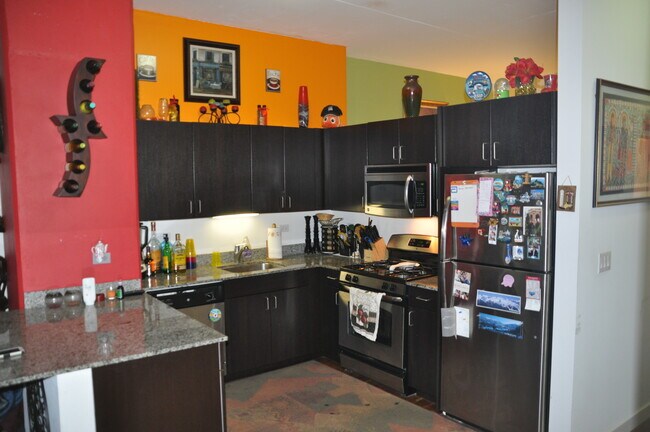 Kitchen 2 - 235 W Van Buren St