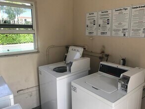 Building Photo - 2309 S Federal Hwy