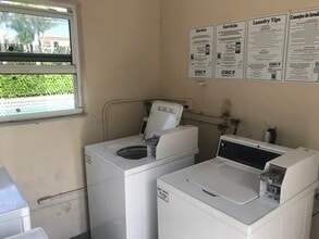 Building Photo - 2309 S Federal Hwy