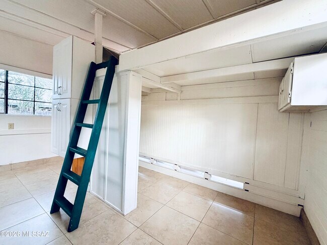 Foto del edificio - 840 E Elm St
