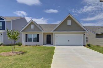 Building Photo - 807 Red Berry Ln
