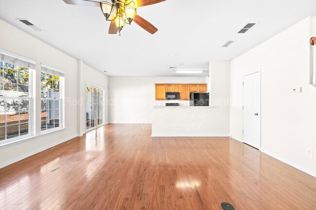 Foto del edificio - 8911 Kirkley View Ct