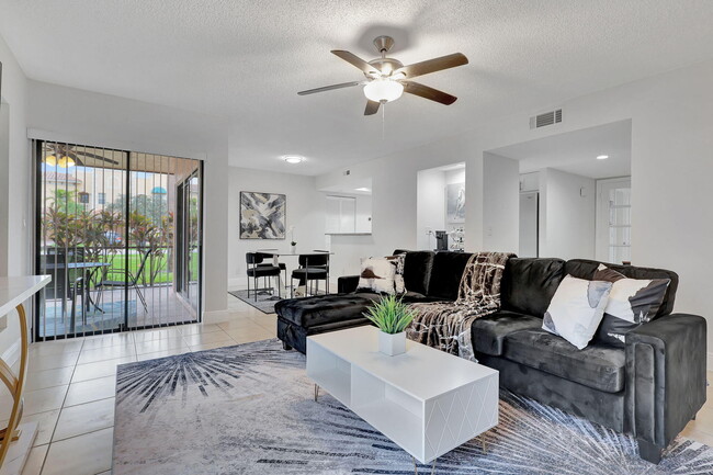 Building Photo - 12641 Westhampton Cir