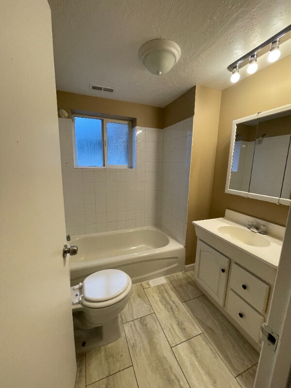 Foto del edificio - 211 Ridgecrest Dr