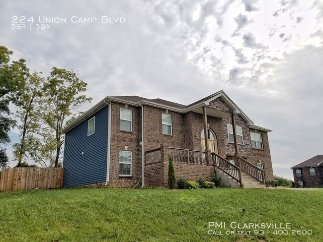 Building Photo - Amazing 5 Bedroom Home in Anderson Place