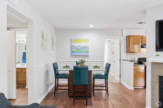 Serendipity 2BR, 2BA - 940SF - Dining Room - Bryn Athyn at Six Forks