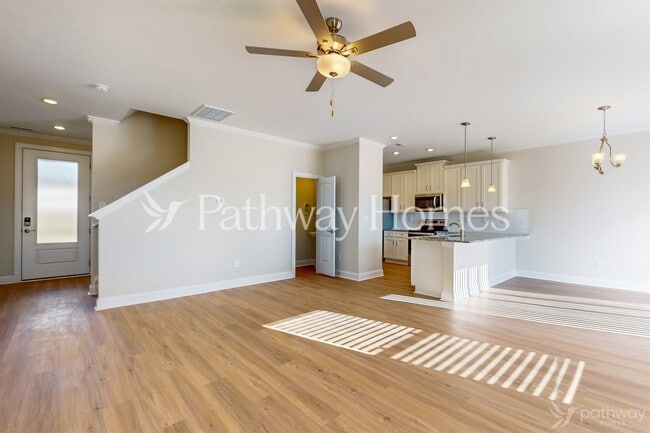 Foto del edificio - 201 Adams Tree Wy