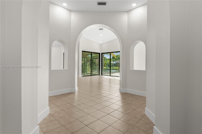 Building Photo - 1087 Deerwood Ln