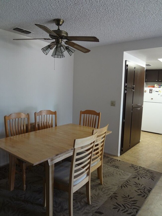 Foto del edificio - COMING SOON!!! 4 Bedroom 2 Bathroom house ...