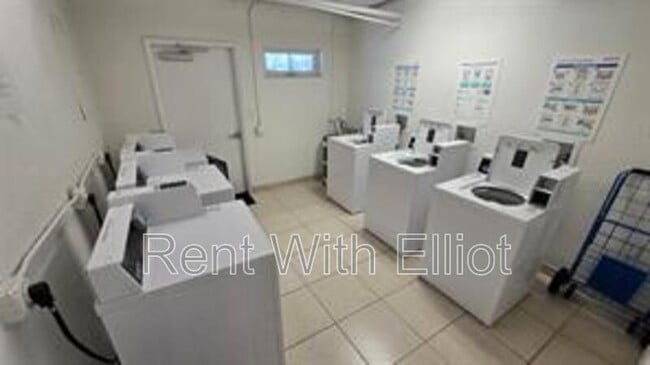 Photo - 924 SE 2nd St Apartment