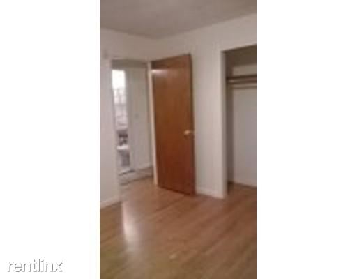 Primary Photo - 318 Summit Ave
