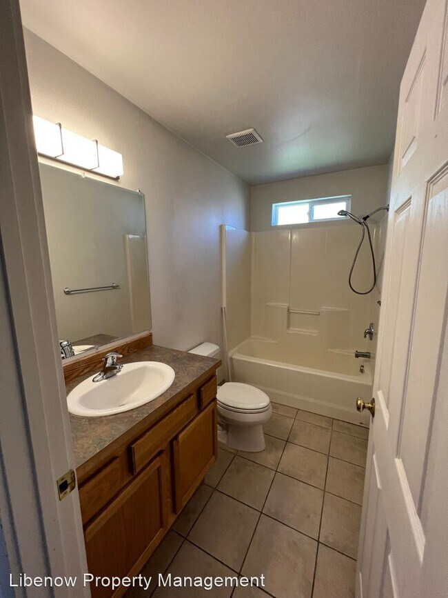 Building Photo - 3 br, 2 bath House - 207 W Helena Ave