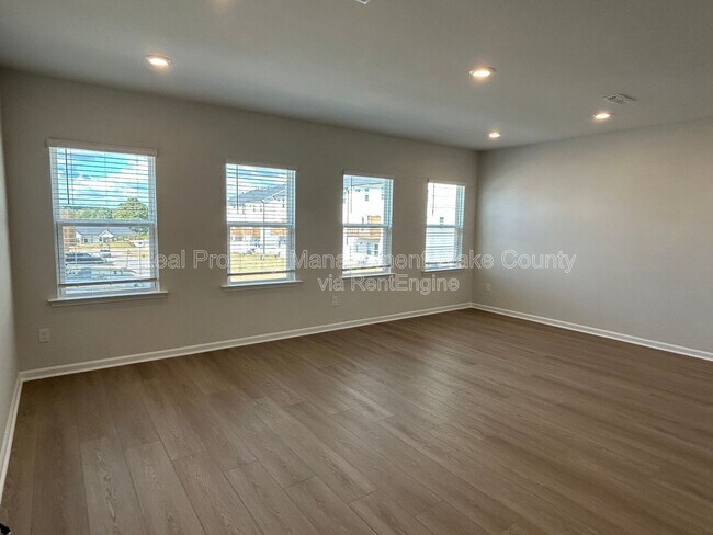 Building Photo - 2795 Cassius Dr