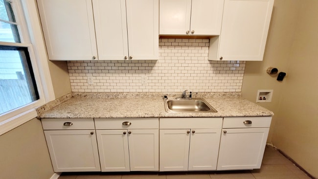 Building Photo - 38 E 32nd St