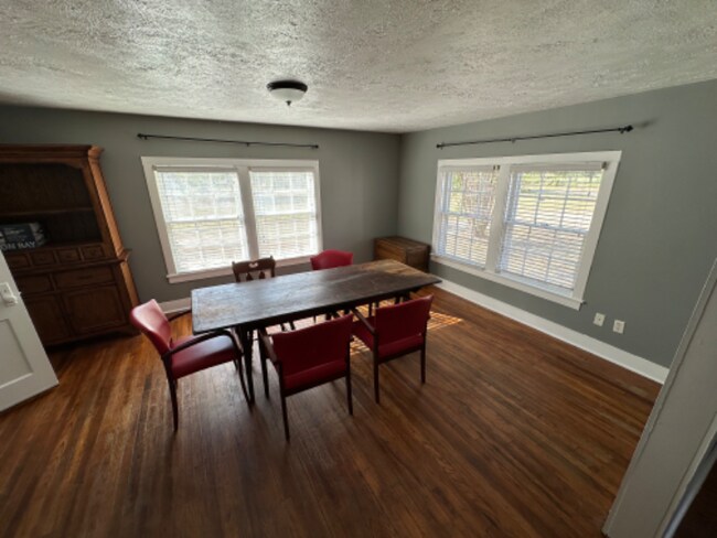 Building Photo - 1644 FM 1696
