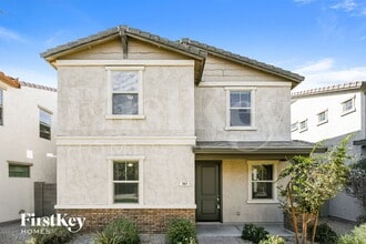 Building Photo - 303 N Sunrise