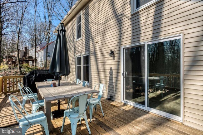 Building Photo - DUMFRIES - MONTCLAIR - STUNNING WATER VIEW...