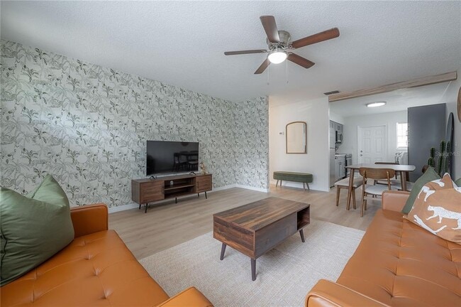 Foto del edificio - 6908 S MacDill Ave