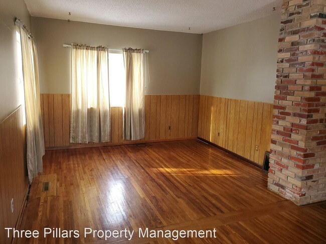 Building Photo - 4 br, 2 bath House - 1303 E Oakland Ave