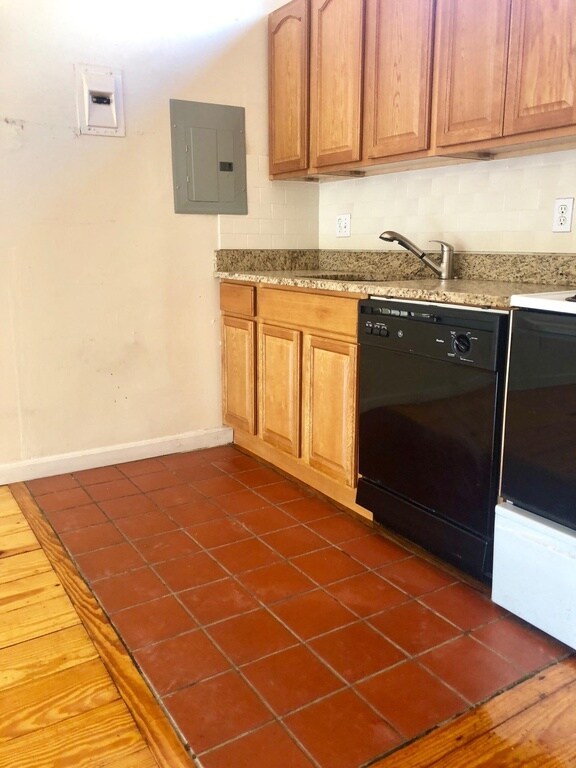 Foto del edificio - 50 Symphony Rd