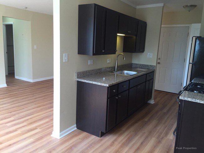 Foto del edificio - 21 N Main St