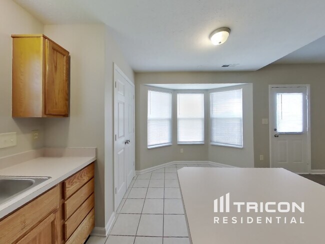 Foto del edificio - 477 Yorktown Ln