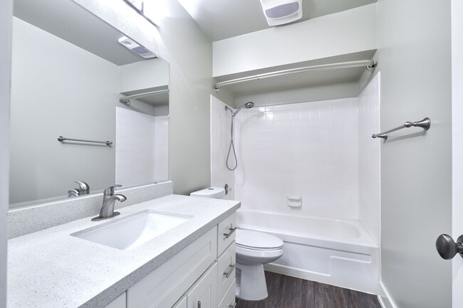 Building Photo - 1476 Pico Ct