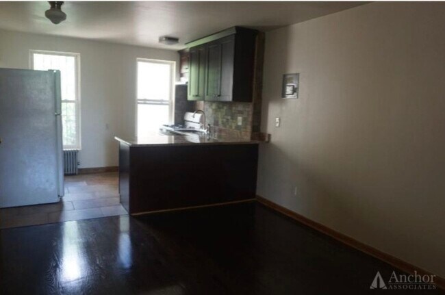 Building Photo - 209 Skillman St