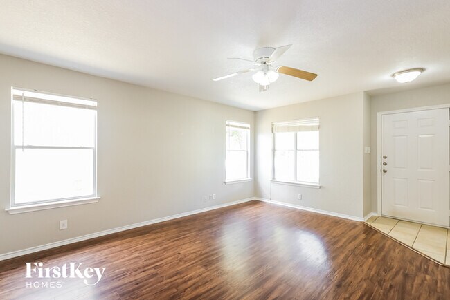 Building Photo - 125 Hampton Cove