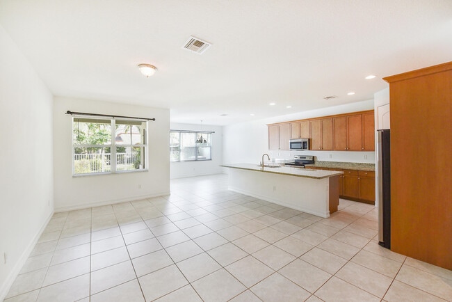 Foto del edificio - 100 NW 69th Cir