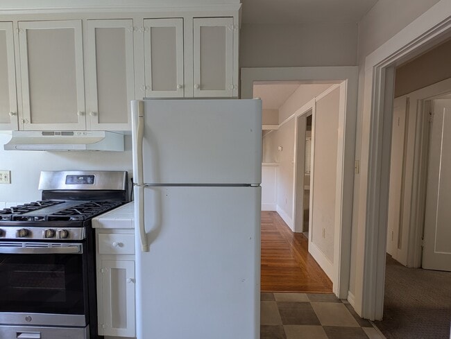 Building Photo - 3948 Sherman Way