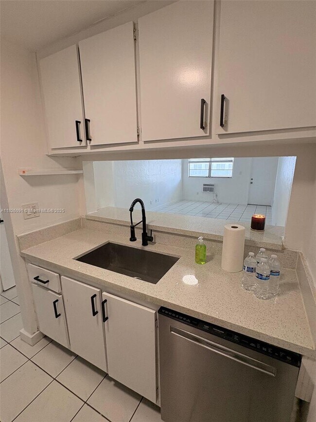 Foto del edificio - 505 NE 30th St