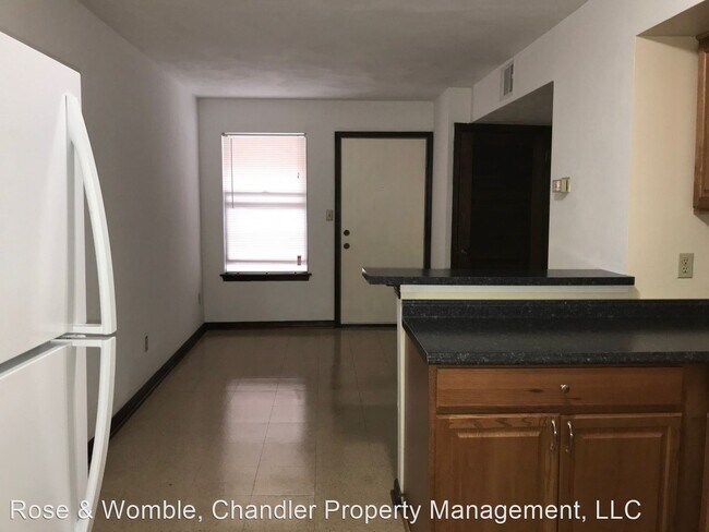 Foto del edificio - 1049 W 49th St