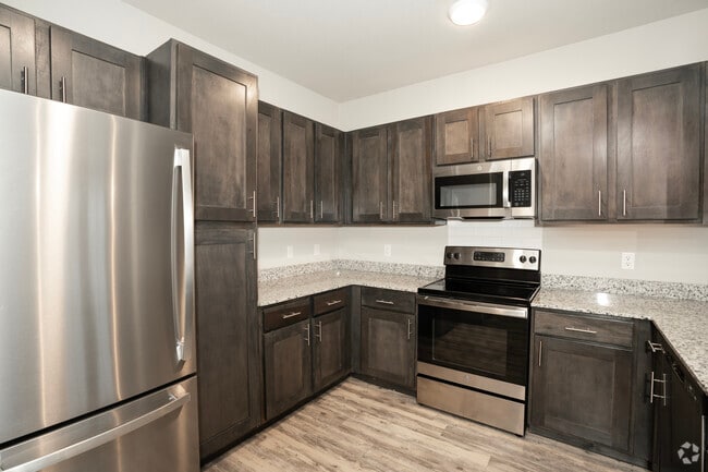2 habitaciones, 2 baños - 1050 pies cuadrados - Cocina - Ingleside Village